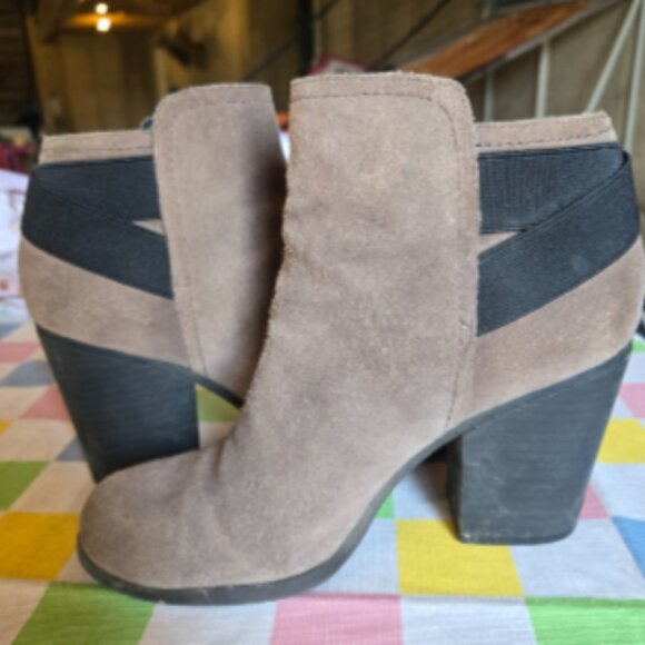 Kenneth Cole Reaction "Might Make It" Booties – Women's Size [6.5M], Gray - Picture 6 of 6